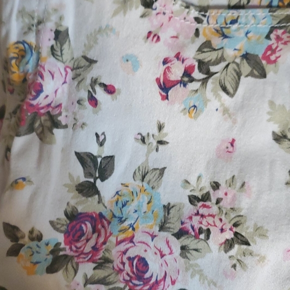 🌸Woman size 0 pants🌸 - Picture 5 of 6